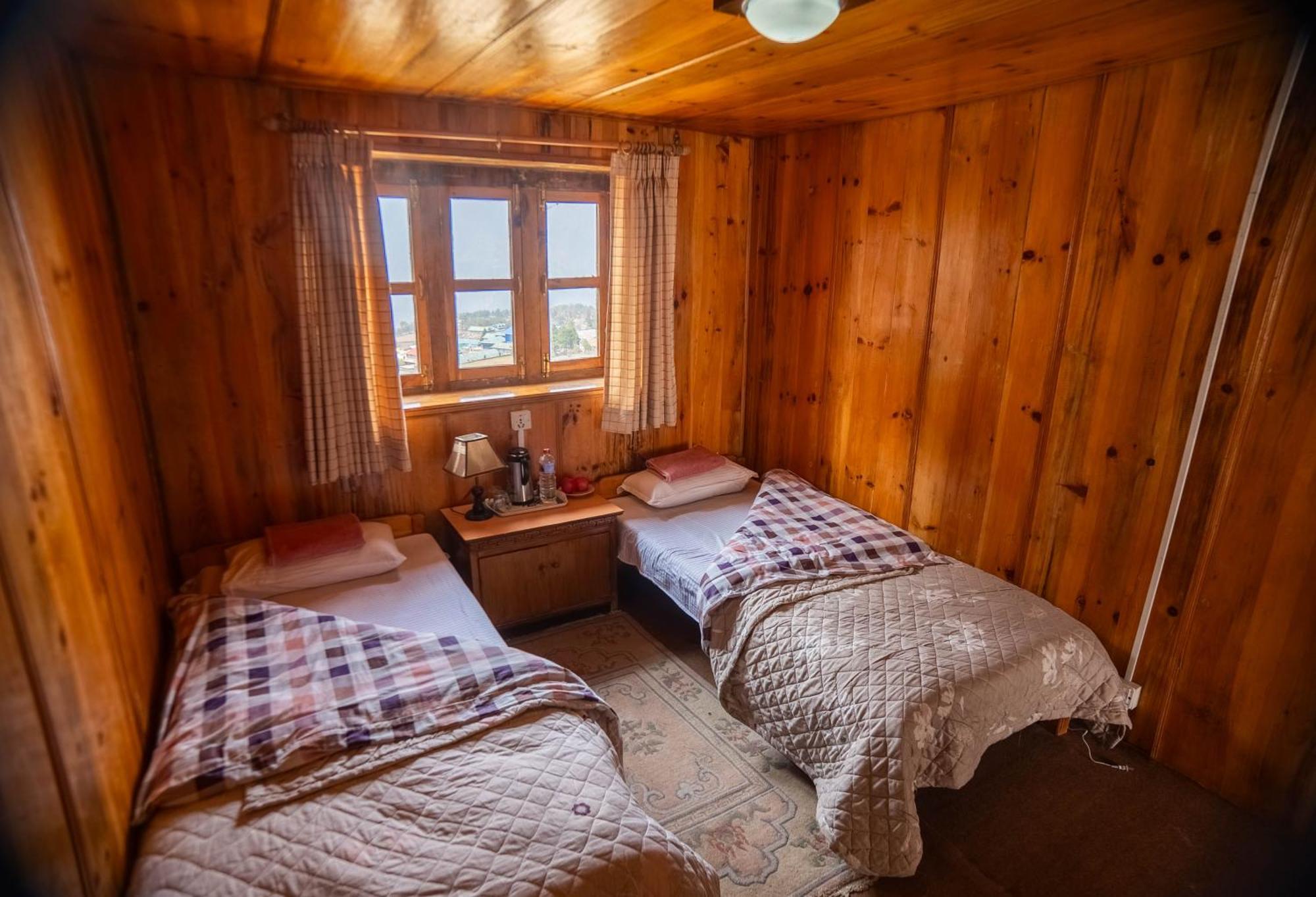 Lukla Himalaya Lodge Exterior photo